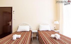 Mary'S Guest House